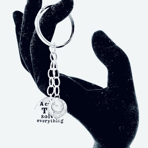 Three Keyring  Set From ShopAtLuxe - Picture 6 of 10